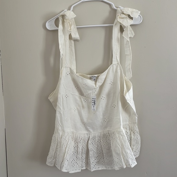 Madewell Plus Rosalie Tie-Strap Top in Geo Eyelet - Picture 6 of 8